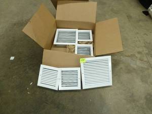 lot 579 image: Price Louver Vents