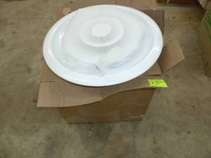 lot 582 image: Price Air Diffusers x 6 white
