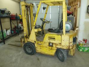 lot 13A image: Kamatsu Fork Lift