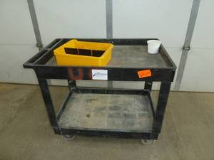 lot 616 image: Rubbermaid Cart Black