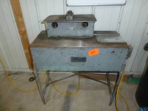lot 622 image: Lock Former Flange Attachment