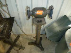 lot 633 image: Dual Station Grinder