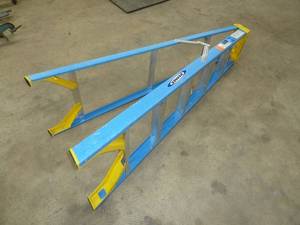 lot 642 image: Werner Fiberglass Step Ladder 6 Blue