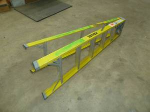 lot 643 image: Keller Fiberglass Ladder 6 Yellow