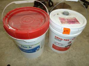 lot 674 image: Cryo- Tec 100 Antifreeze 5 gal