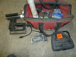 lot 687 image: Assorted Staplers