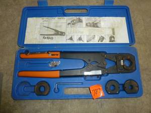 lot 727 image: Watts PEX Press All