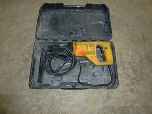 lot 730 image: Dewalt Hammer Drill & Masonry Bits
