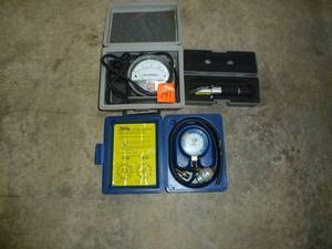lot 741 image: Dwyer Magnehelic Pressure Gage & Portable Refrigometer