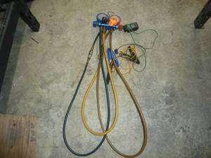 lot 742 image: Hilmar Yellow Jacket Refrigeration Gage Set