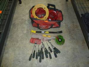 lot 747 image: Milwaukee Bag of Tools