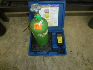 lot 790 image: Oxygen Tank- Refilled