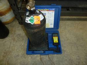 lot 792 image: Compressed Nitrogen Tank- Refilled