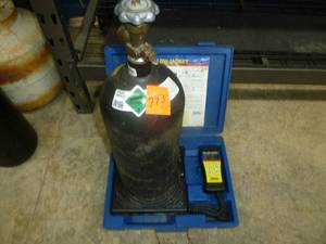 lot 793 image: Compressed Nitrogen Tank- Refilled