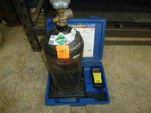 lot 794 image: Compressed Nitrogen Tank- Refilled