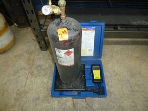lot 798 image: Acetylene Tank- Refilled