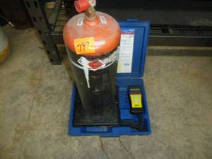 lot 799 image: Acetylene Tank- Refilled