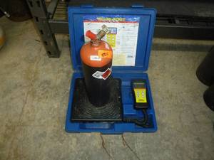lot 804 image: Acetylene Tank Compact Size- Refilled