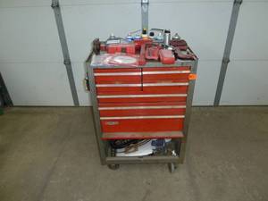 lot 811 image: Craftsmen Tool Chest & Tools