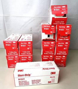 lot 55 image: Lot of 12 3M R1541 50-Pack 14 x 3 Steri Strips - Some boxes missing trays