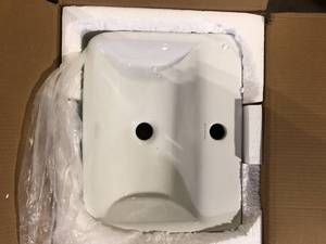 lot 30 image: Swiss Madison St. Tropez Wall Mount Sink in White   Customer Returns See Pictures