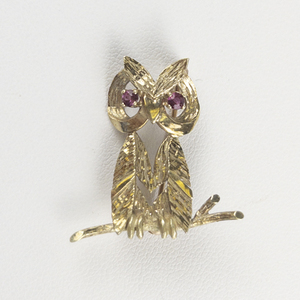 Natural Ruby Eyed 14K Yellow Gold Owl Brooch Estimated Replacement Value $1200.