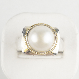 Chapal-Zenray Two-Tone Freshwater Pearl Sterling Silver Ring. Size 11 - 11.25.