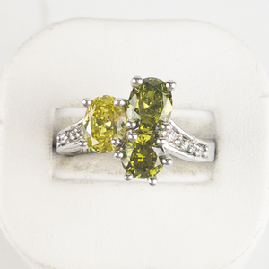 RS Covenant Green Cluster Stone Silver Tone Base Metal Statement Ring . Size 9.5 - 9.75.