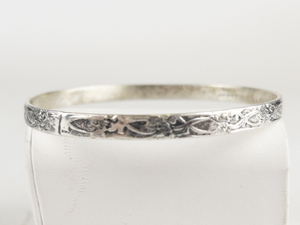 Mexico (Unknown) Textured Sterling Silver Bangle.