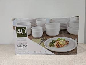 lot 52 image: MIKASA 40PC. DINNERWARE SET  ( 39PC. ONE BOWL MISSING )