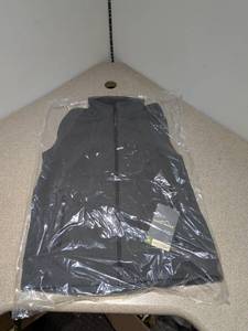 lot 97 image: BRAND NEW EDDIE BAUER RUGGED RIPSTOP JACKET LARGE