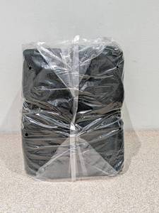 lot 92 image: BRAND NEW 10 PACK OF WINTER HATS BLACK