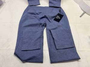 3x Large Gym Wolf Scrunch Leggings