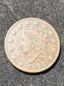 lot 33 image: 1822 US CORONET HEAD LARGE CENT VF30