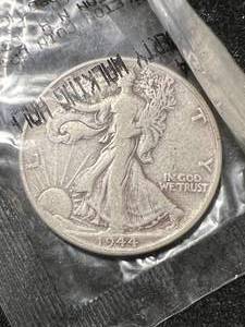 lot 37 image: 1944 US WALKING LIBERTY HALF DOLLAR