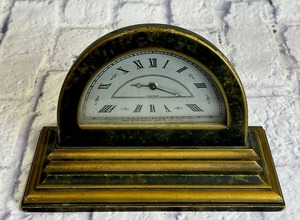lot 19 image: Vintage ANSONIA Desk Wind Up Clock (Made in New York) (8.75 x 5 x 4) - Not Running