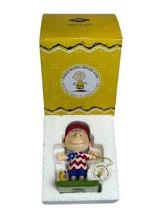 lot 50 image: New Open Box Charlie Brown Around Town #8461 Westland 5 Figurine