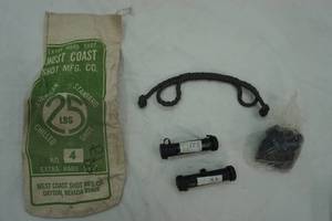 lot 126 image: Speed Shell Loaders, empty shot bag, plastic caps, bore cleaning rope