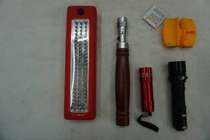 lot 147 image: Lot of LED flashlights and Knife Sharpener