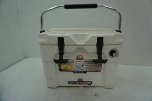 lot 159 image: Igloo Sportsman Cooler