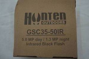 lot 63 image: Hunten outdoors black flash, infrared game camera