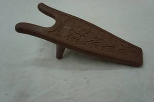 lot 106 image: Vintage Boot stand
