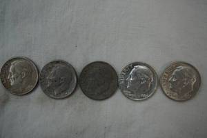 lot 213 image: Silver Dimes 5ct