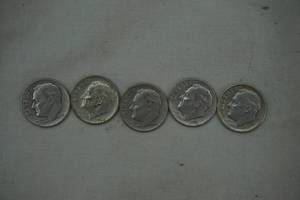 lot 221 image: Silver Dimes 5ct