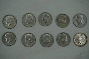 lot 239 image: Kennedy Half Dollar Coins 10ct