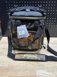 lot 17 image: Grizzly Camo Cooler