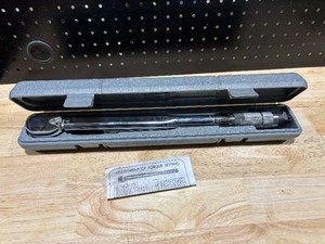 lot 23 image: 12 Drive Torque Wrench
