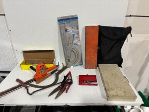 lot 30 image: Tools