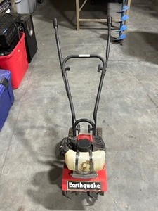 lot 33 image: Garden Tiller
