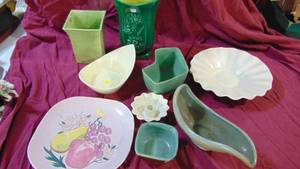 lot 18 image: 9-Red Wing Pottery Pieces
